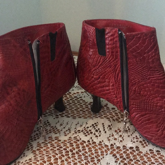 Da Firenze red leather 2” heeled boots size 39 - Picture 10 of 11